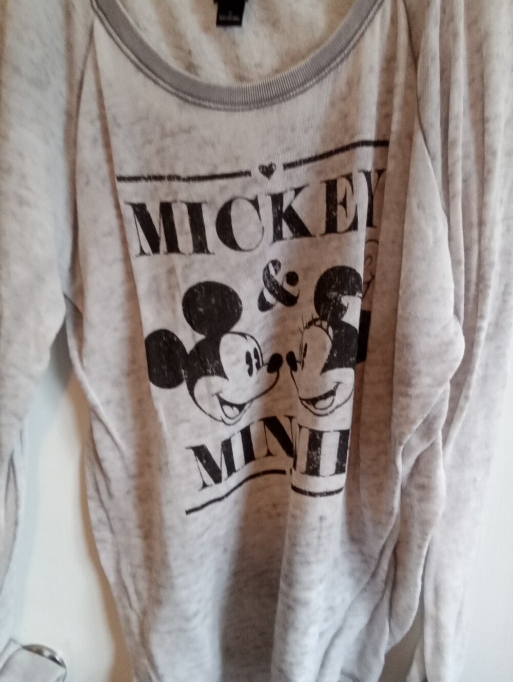 #6078 Disney Light Gray Mickey & Minnie Pullover Sweatshirt  -  L